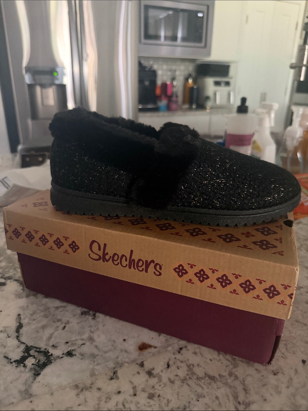Skechers Women's Black Glitter Faux-Fur Slip-On Slippers